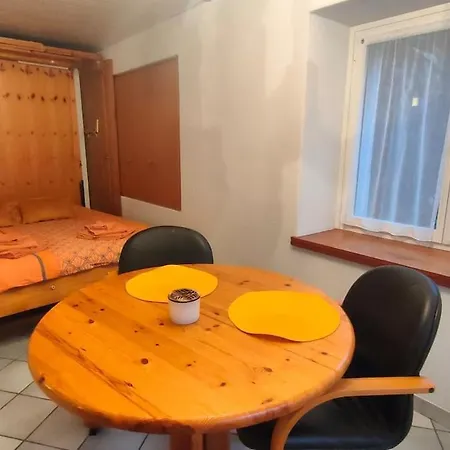 Charming In Appartement Poschiavo